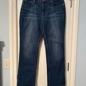 Women’s Levis Jeans  505 Straight Leg Size 12 Inseam 31” Excellent Condition